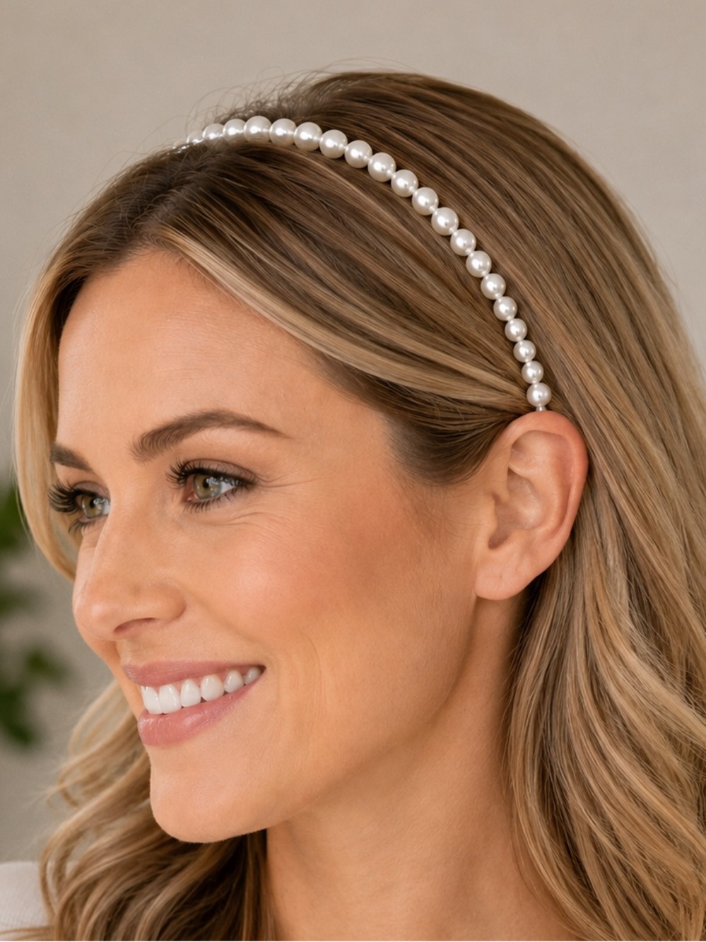 Brandy Melville NWT Faux Pearl Headband White Beaded Alice Band Hair Accessory